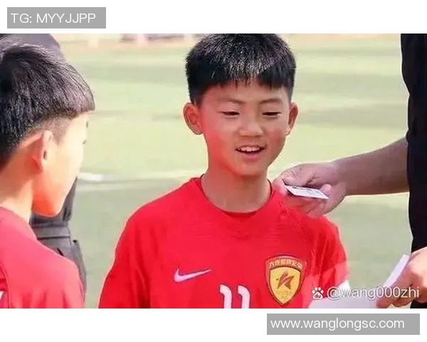 1月30日足球明星盛典回顾与未来展望球员表现与赛事亮点全解析 1月30日足球明星盛典回顾与未来展望球员表现与赛事亮点全解析