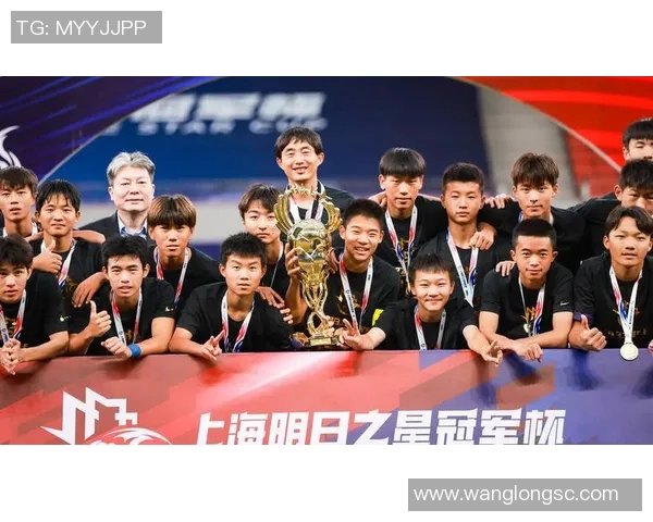 上海足球队在大师赛中的耐力表现分析与启示