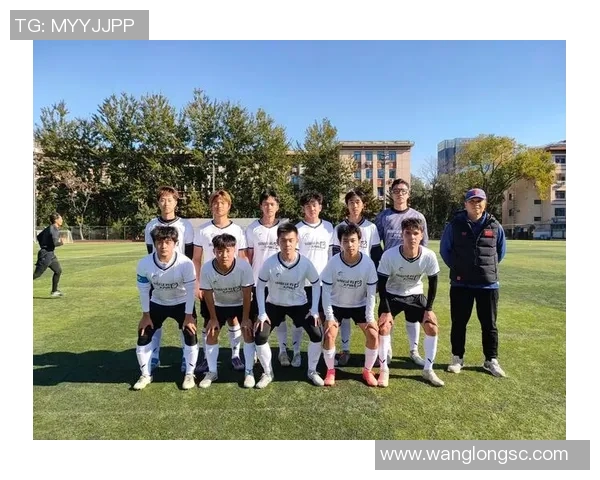 武汉足球队在冠军赛中的团队协作展现出无与伦比的默契与实力